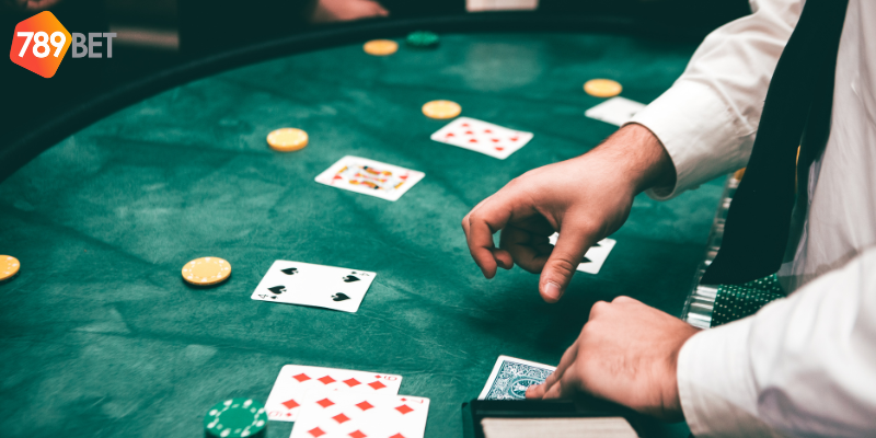 Khám phá game bài Dragon Poker tại 789bet