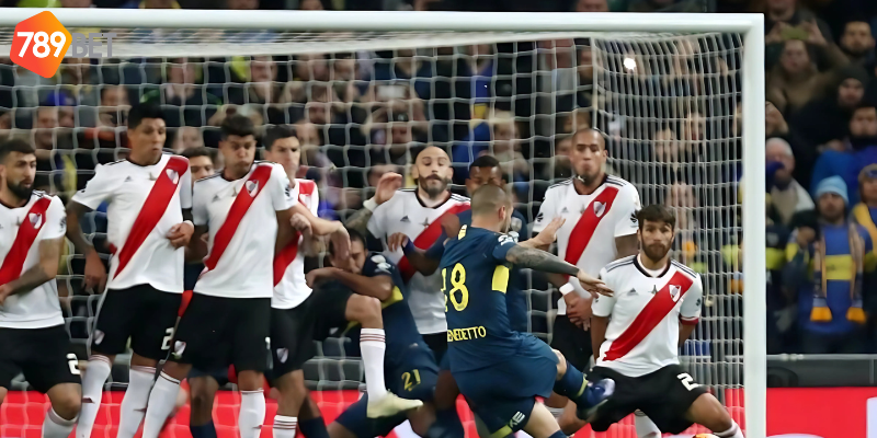 Phân tích phong độ và xem xét lịch sử đối đầu