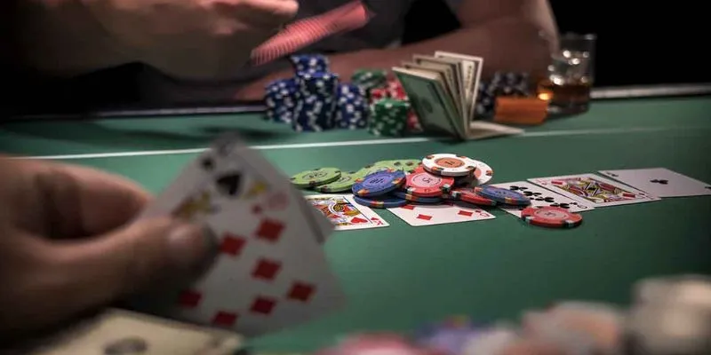 Mẹo bluff bài Poker tại 789Bet – Chiến thuật bluff theo vòng cược 4 Mẹo bluff bài Poker tăng tỷ lệ thành công